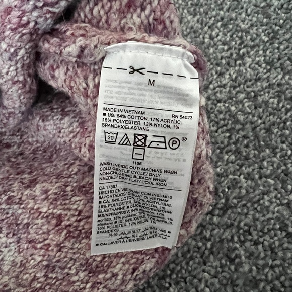 EUC Old Navy Heathered Burgundy Turtle Neck Sweater (M) - Picture 7 of 8